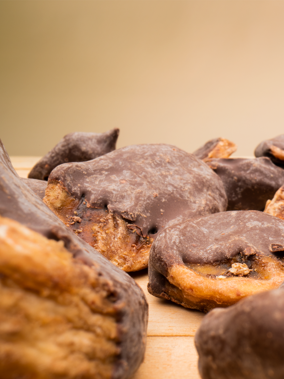 lebenskraftpur-bio-schoko-banane-getrocknet-snack image 5