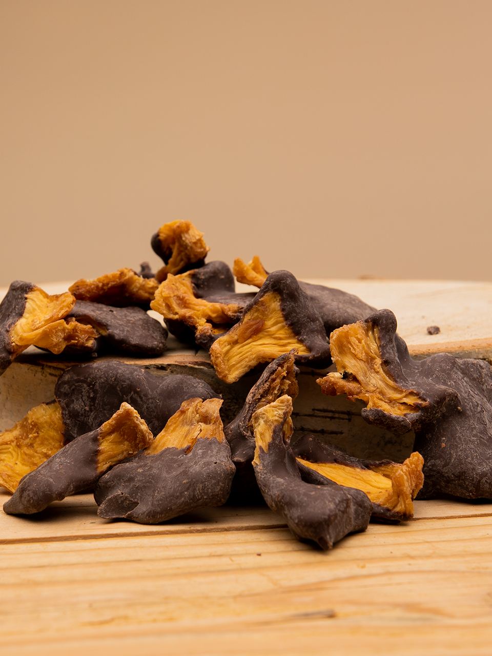 lebenskraftpur-bio-schoko-ananas-getrocknet-rohkost-snack image 4